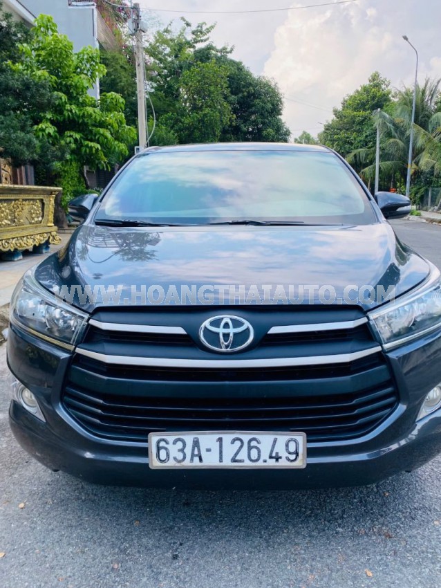 Toyota Innova 2.0E