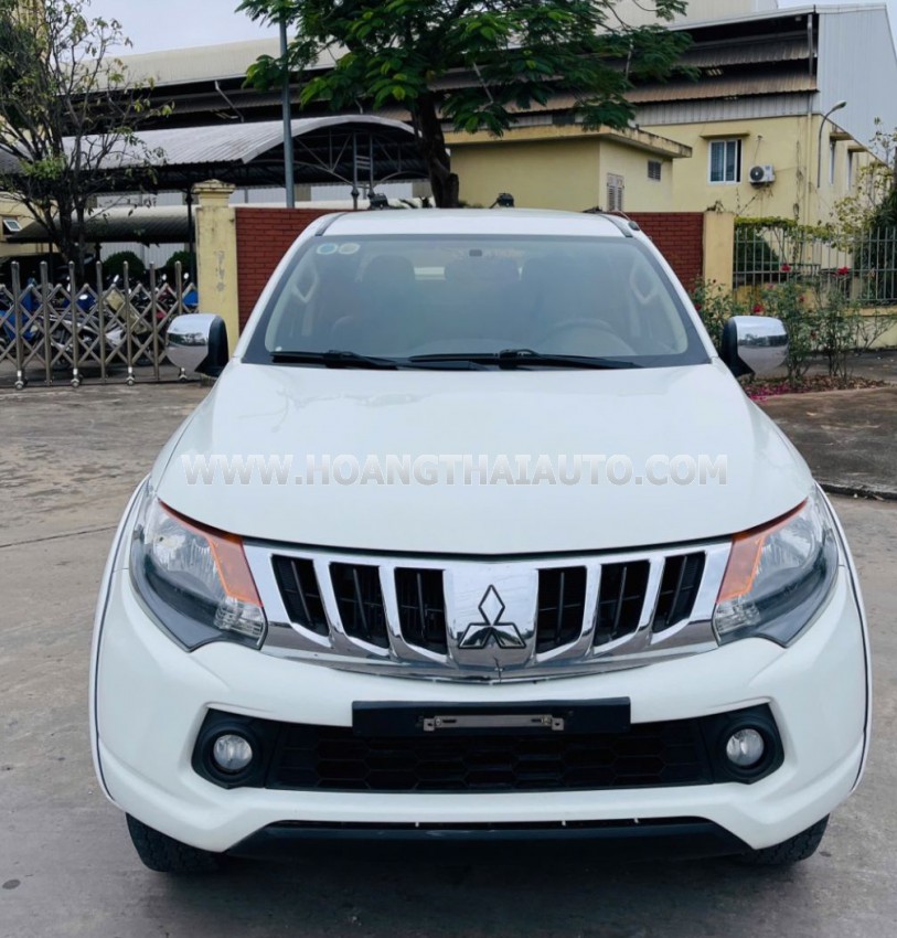 Mitsubishi Triton 4x2 AT