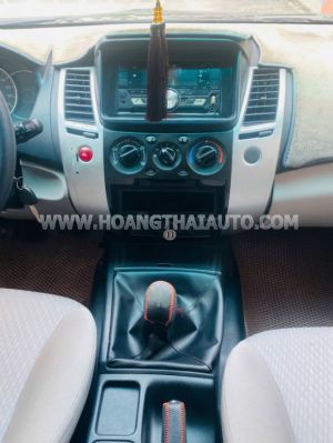 Xe Mitsubishi Pajero Sport D 4x2 MT 2017