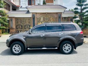 Xe Mitsubishi Pajero Sport D 4x2 MT 2017