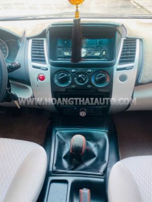 Xe Mitsubishi Pajero Sport D 4x2 MT 2017