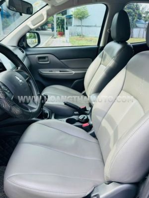 Xe Mitsubishi Triton 4x2 MT 2019
