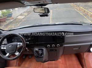 Xe Ford Transit Tiêu chuẩn 2023