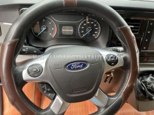Xe Ford Transit Tiêu chuẩn 2023