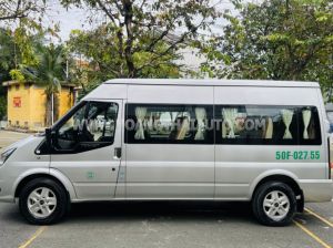 Xe Ford Transit Tiêu chuẩn 2023