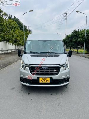 Xe Ford Transit Tiêu chuẩn 2023