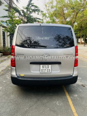 Xe Hyundai Grand Starex Van 2.5 MT 2016