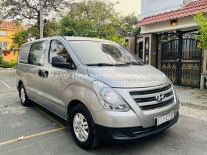 Xe Hyundai Grand Starex Van 2.5 MT 2016