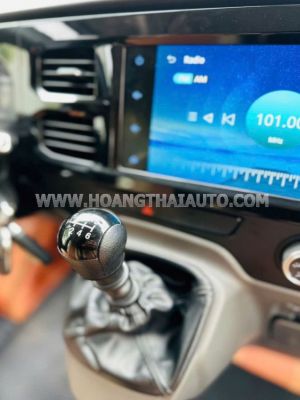 Xe Ford Transit Tiêu chuẩn 2023