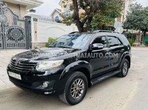 Xe Toyota Fortuner 2.7V 4x2 AT 2014