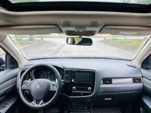 Xe Mitsubishi Outlander Premium 2.0 CVT 2021