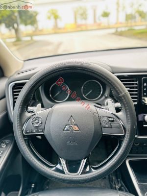 Xe Mitsubishi Outlander Premium 2.0 CVT 2021