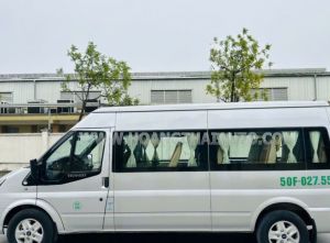 Xe Ford Transit Tiêu chuẩn 2023