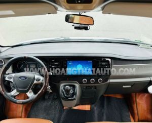 Xe Ford Transit Tiêu chuẩn 2023