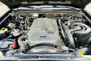 Xe Ford Everest 2.5L 4x4 MT 2013