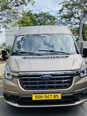 Xe Ford Transit Tiêu chuẩn 2023