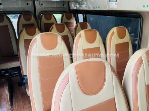 Xe Ford Transit Tiêu chuẩn 2023