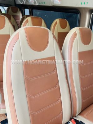 Xe Ford Transit Tiêu chuẩn 2023