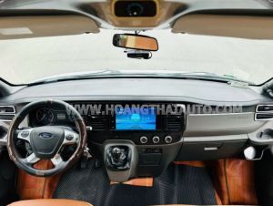 Xe Ford Transit Tiêu chuẩn 2023