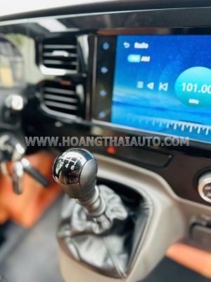 Xe Ford Transit Tiêu chuẩn 2023