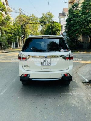 Xe Isuzu MU-X 3.0 4X2 AT 2017