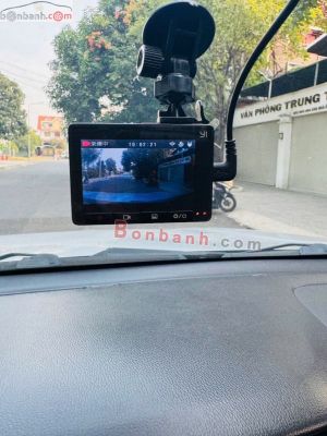 Xe Mitsubishi Triton  2016