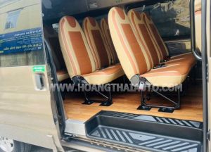 Xe Ford Transit Tiêu chuẩn 2023