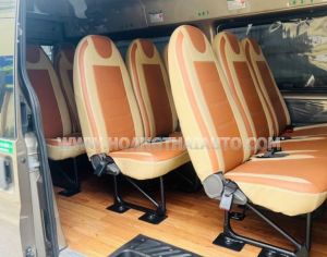 Xe Ford Transit Tiêu chuẩn 2023