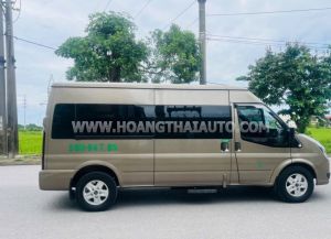 Xe Ford Transit Tiêu chuẩn 2023