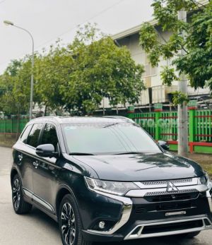 Xe Mitsubishi Outlander Premium 2.0 CVT 2021