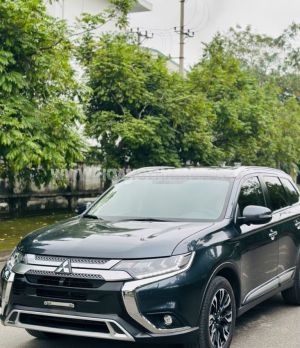 Xe Mitsubishi Outlander Premium 2.0 CVT 2021