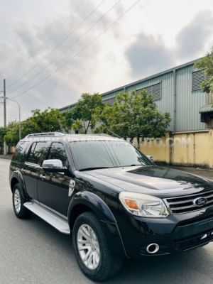 Xe Ford Everest 2.5L 4x4 MT 2013