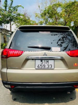 Xe Mitsubishi Pajero Sport 3.0G 4x2 AT 2015