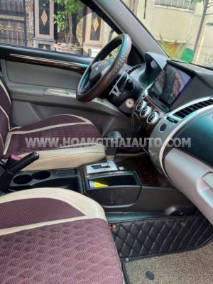 Xe Mitsubishi Pajero Sport 3.0G 4x2 AT 2015