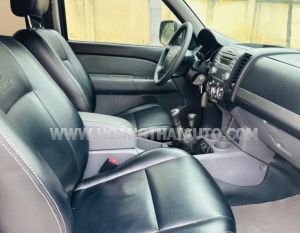 Xe Ford Everest 2.5L 4x4 MT 2013