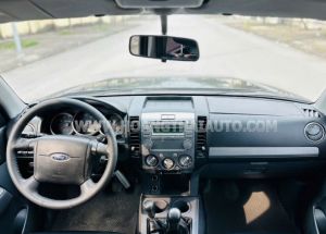 Xe Ford Everest 2.5L 4x4 MT 2013