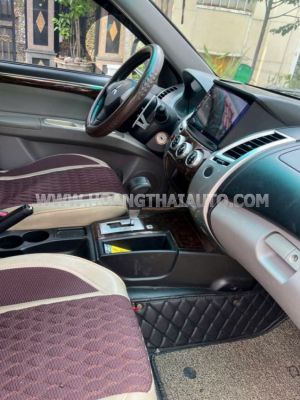 Xe Mitsubishi Pajero Sport G 4x2 AT 2015