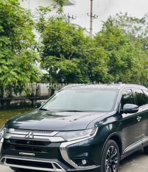 Xe Mitsubishi Outlander Premium 2.0 CVT 2021